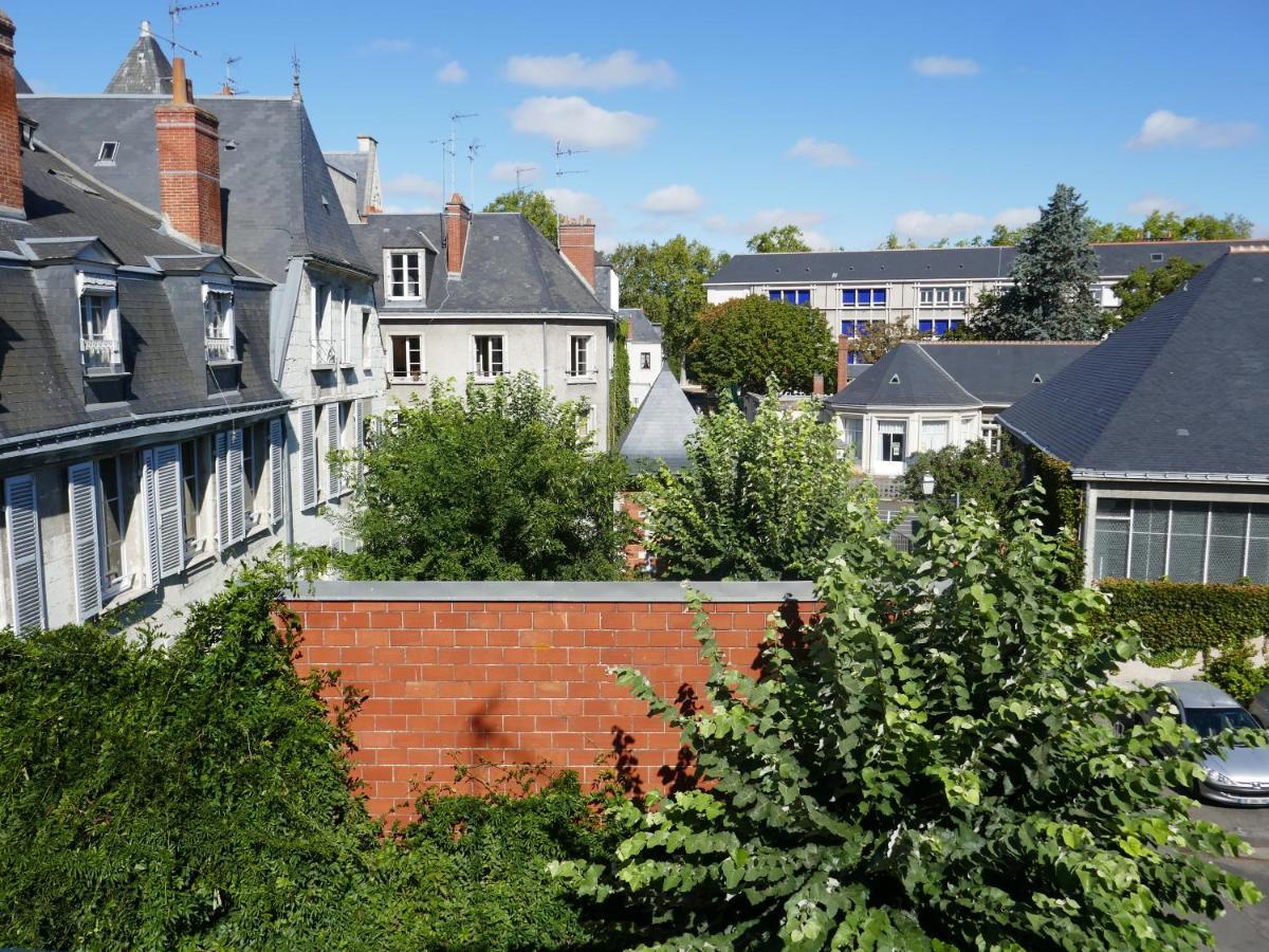 L Escalier Rouge Apartment Tours Exterior photo