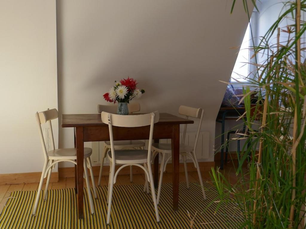 L Escalier Rouge Apartment Tours Exterior photo
